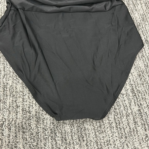 New ruched style black one piece swimwear - Picture 7 of 10